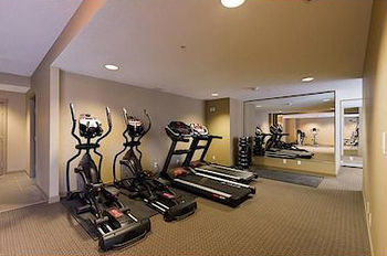 Regal Suites Apartment *