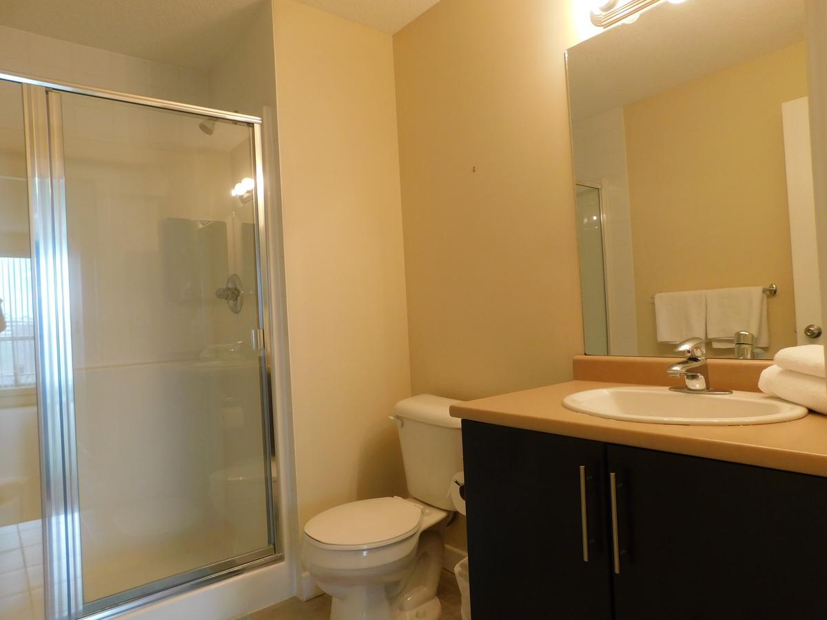 Apartment Regal Suites Calgary