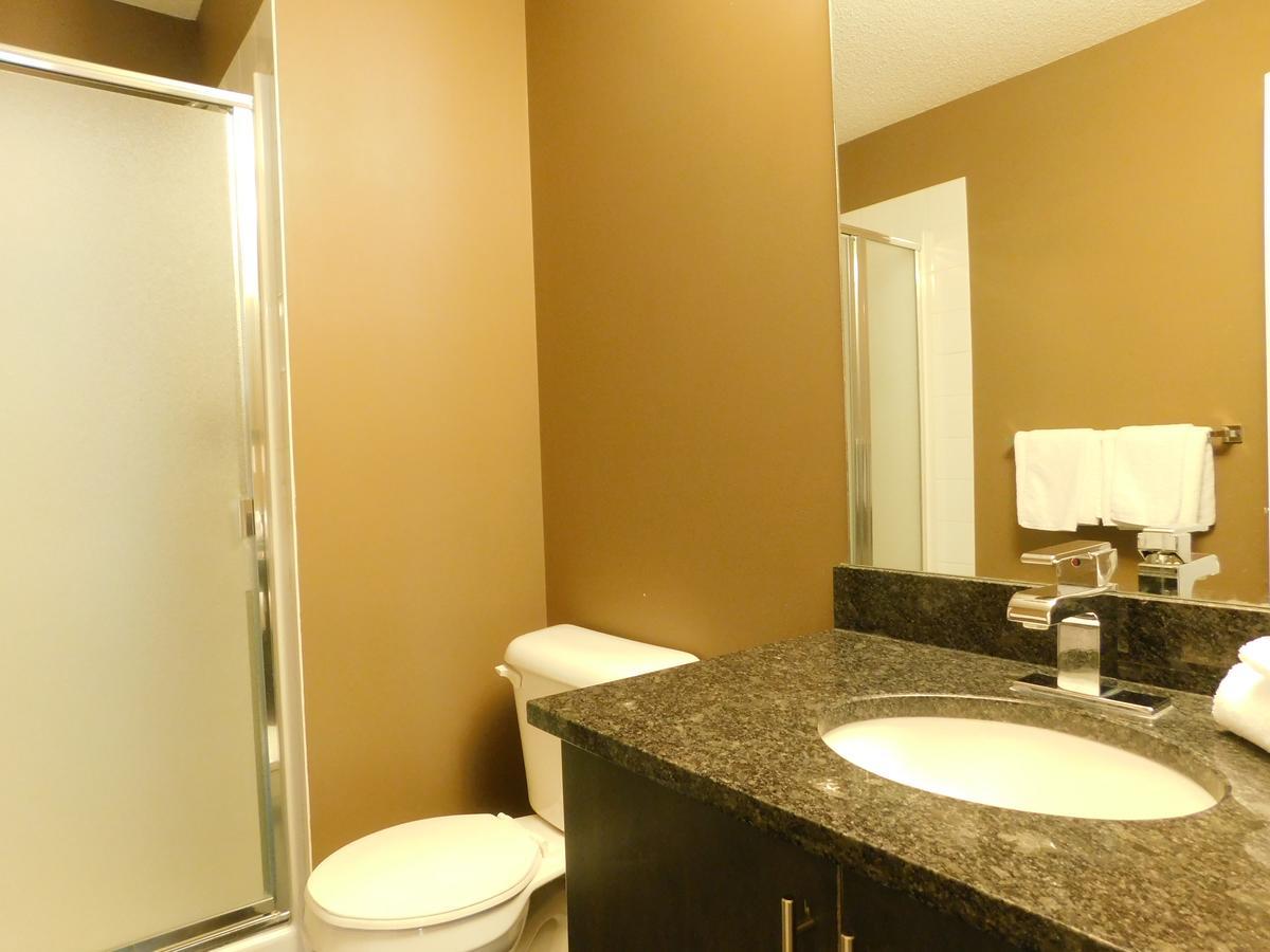Regal Suites Apartment