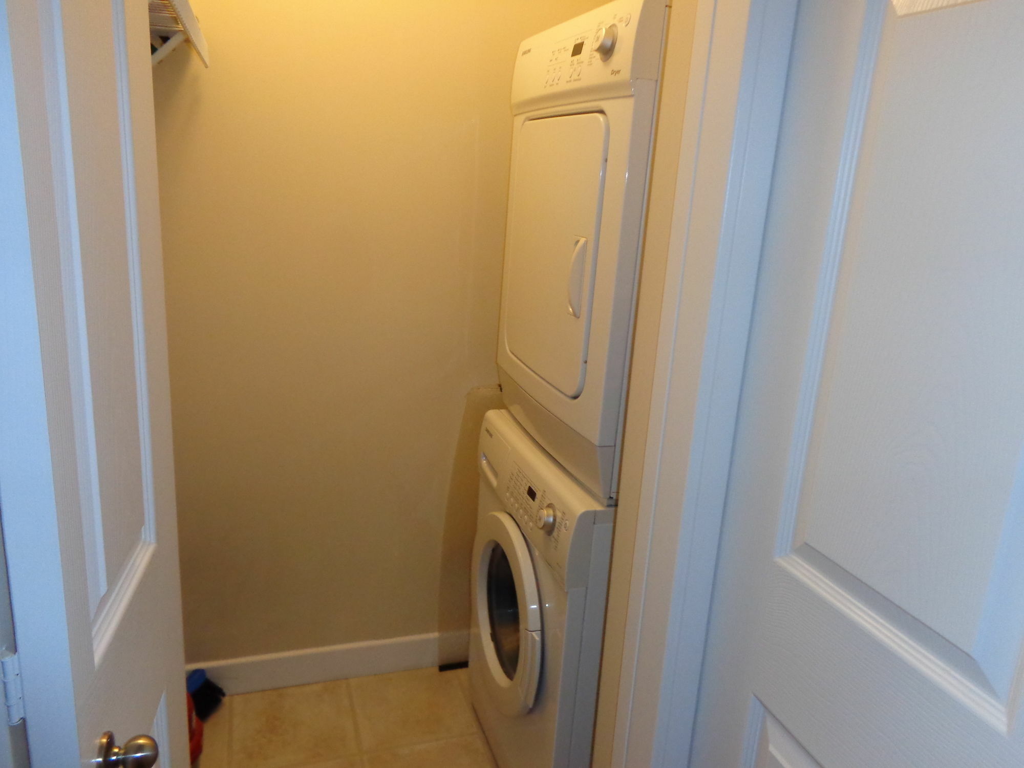 Regal Suites Apartment