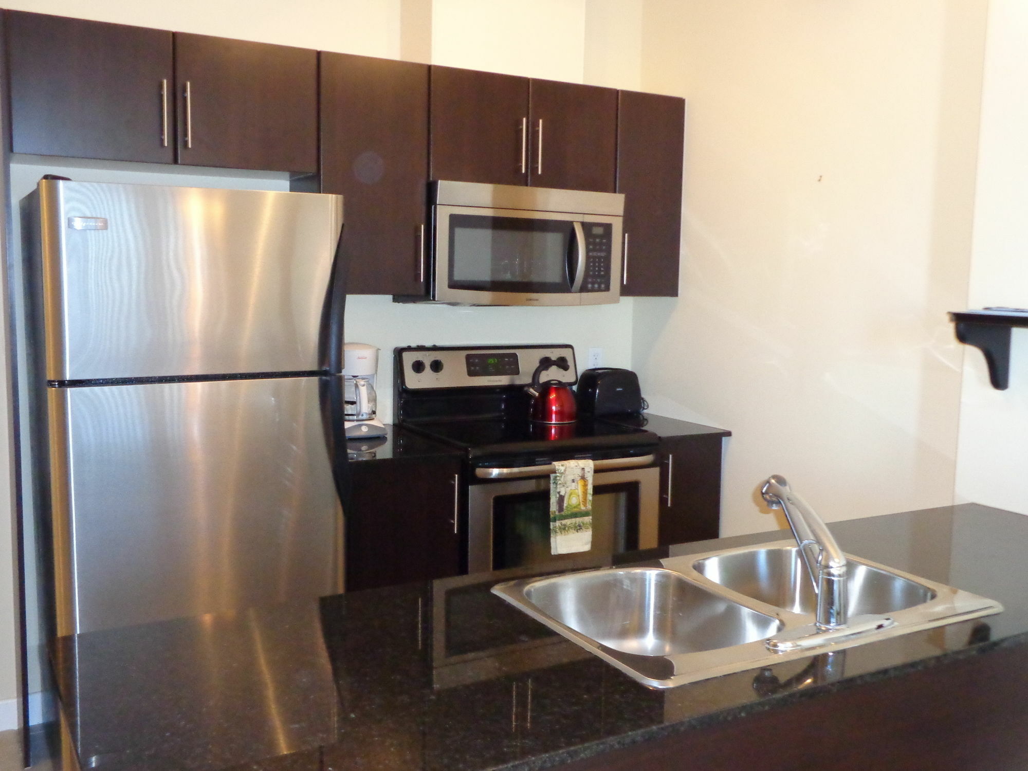 Regal Suites Apartment *